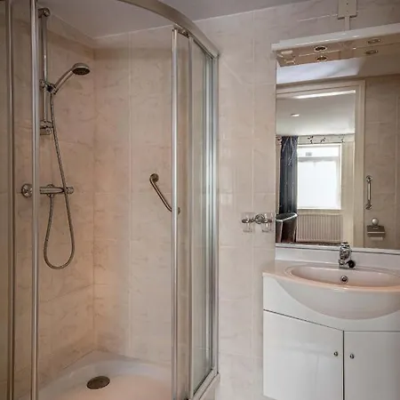 Hotel Valckenborgh - Centre&parking 3*