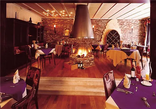 Valckenborgh - Centre & Parking 3* 法尔肯堡