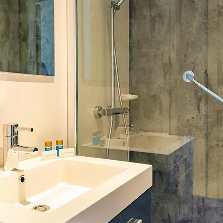 Szálloda Valckenborgh - Centre & Parking 3*