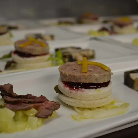 Valckenborgh - Centre & Parking Hotel 3*