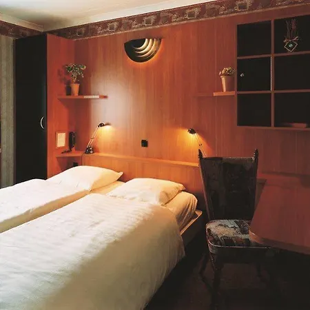 Valckenborgh - Centre & Parking Hotel 3*