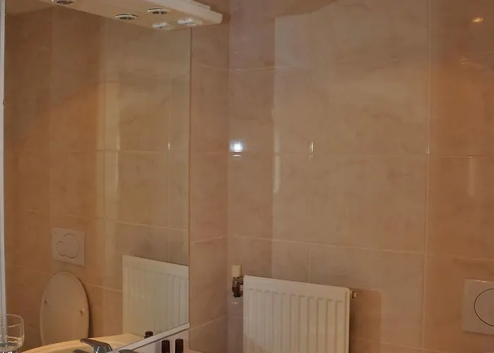 Valckenborgh - Centre & Parking 3*