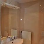 Valckenborgh - Centre & Parking 3*